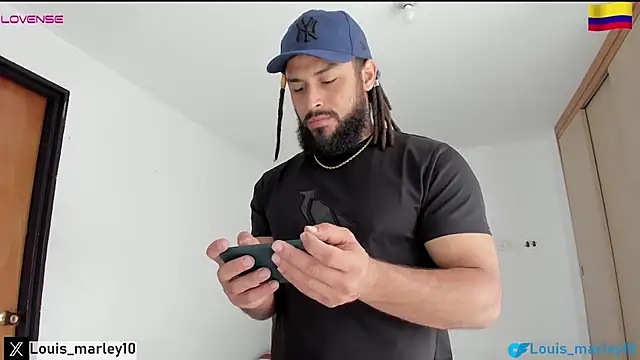 Louis_marley__ live sex cam