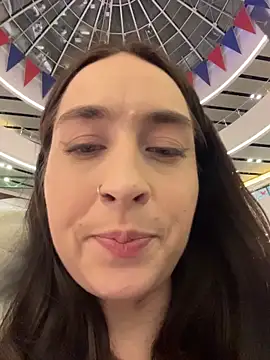 Holly_Play's cam snapshot