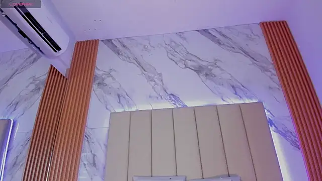 emily_nova_ live sex cam