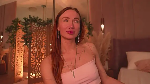 Serena_West_'s cam snapshot