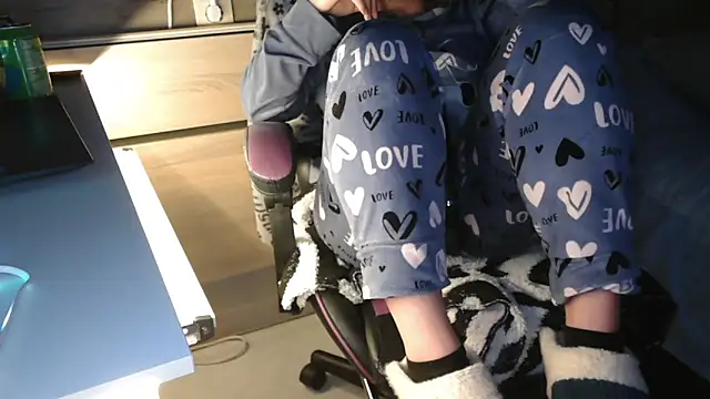 LaRa_forU's cam snapshot