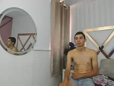 MiaANDrony live sex cam