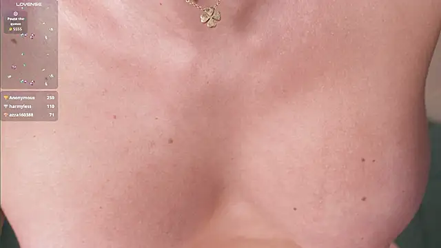 Aniiehottie live sex cam