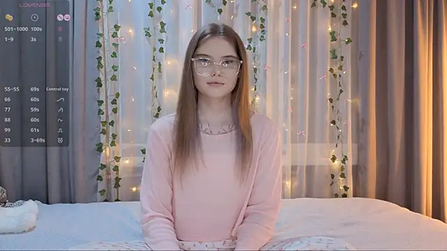 CarolinePepper live sex cam