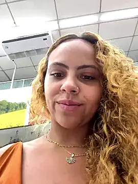 Chloe_Leaozinho live sex cam