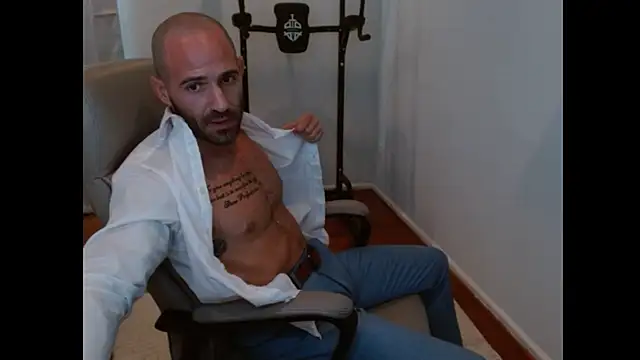 TheNakedPreacher live sex cam