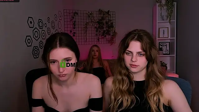 nekky_mouse live sex cam