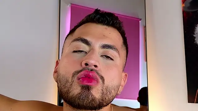 Juan_Castano live sex cam