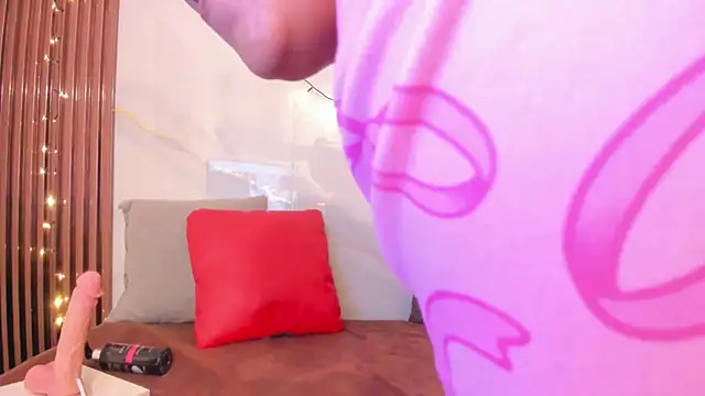 SaraApril_1 live sex cam