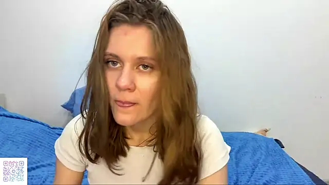 EmiliBreeze's cam snapshot