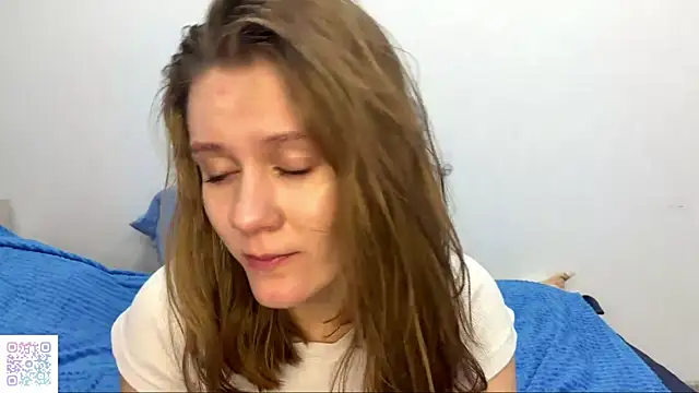 EmiliBreeze's cam snapshot