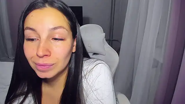 AvisFlowers's cam snapshot