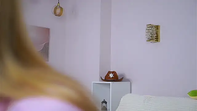 SunnivaCovil live sex cam