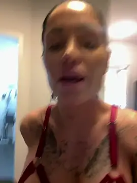 Sarah_Hard's cam snapshot