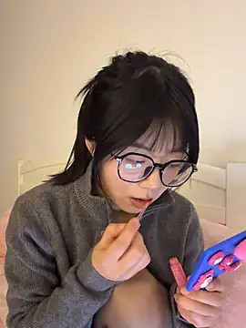 Ella-AAAAA's cam snapshot