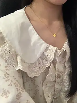 Jonlie18 live sex cam