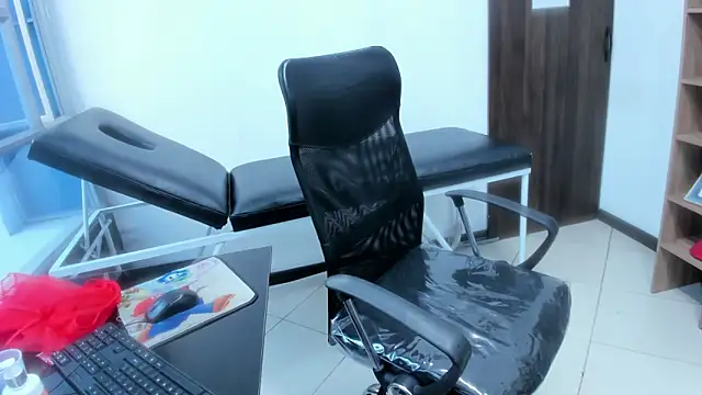 LeilaSmith_'s cam snapshot