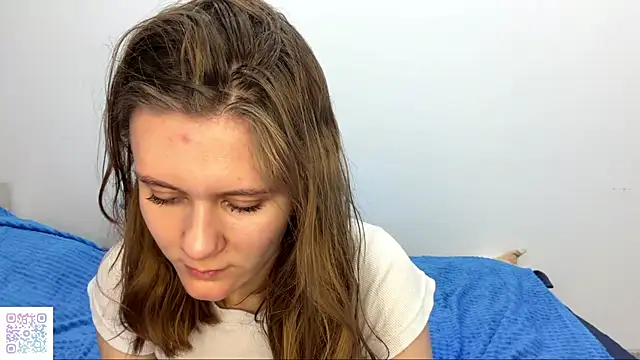 EmiliBreeze's cam snapshot