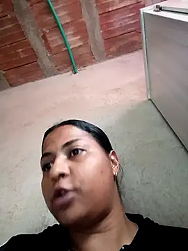 Giselabrunette25 live sex cam