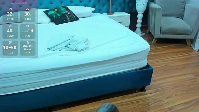 LunnaMoretti's cam snapshot