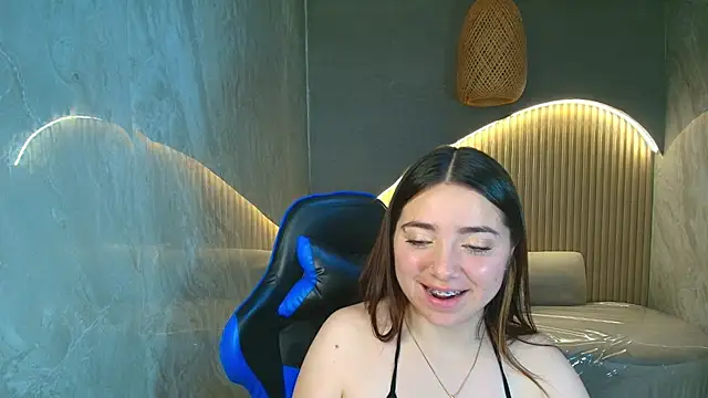 emily__r_'s cam snapshot