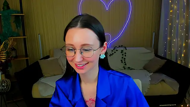 YourLovellyStory's cam snapshot