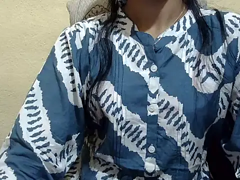 Khushi_v's cam snapshot