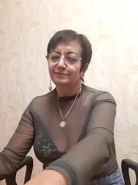 Lota5821 live sex cam