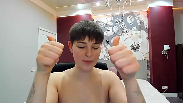 EmiliaYours live sex cam