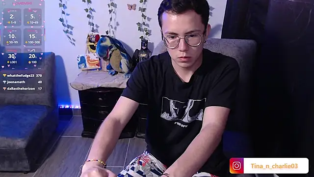 Tina_4_Charlie live sex cam