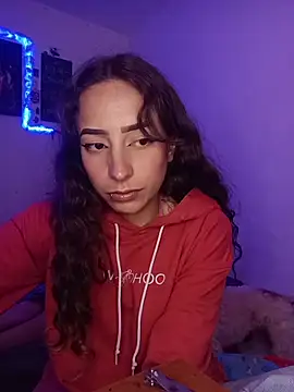 AlexxaAndRileyy live sex cam