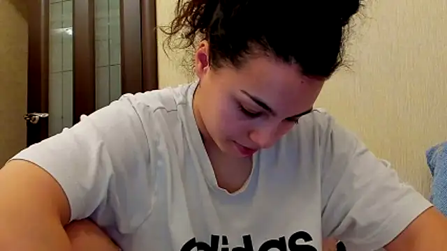 Dianasi's cam snapshot