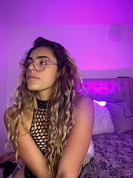 ZoeJohnsoon's cam snapshot