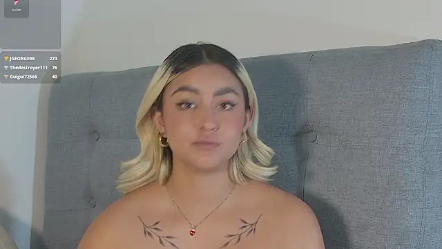 Elina_Hills's cam snapshot