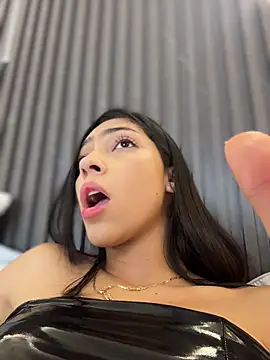 Ema_azel live sex cam