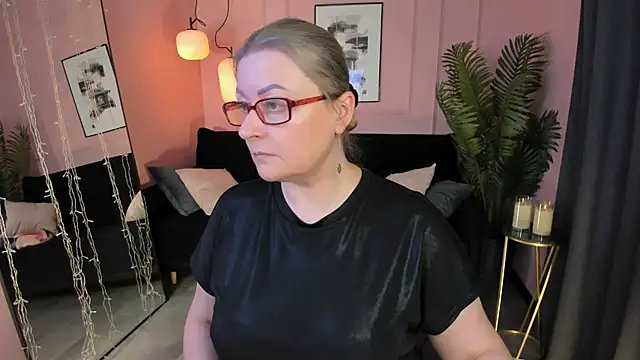 AlexandraKind's cam snapshot