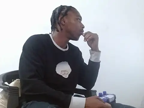 Larry-n-clouds's cam snapshot