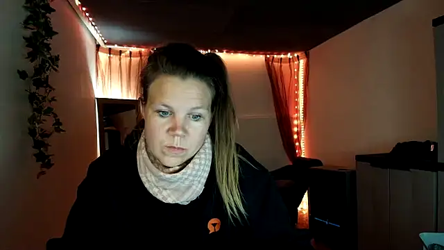 CallMeMaria's cam snapshot