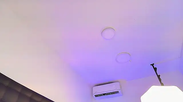 MOLLYWOODD's cam snapshot