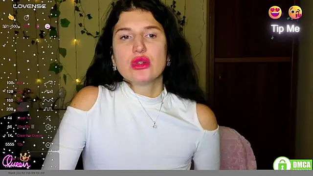 Alianna_Solo_Kisses's cam snapshot