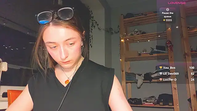 monlight__dana's cam snapshot