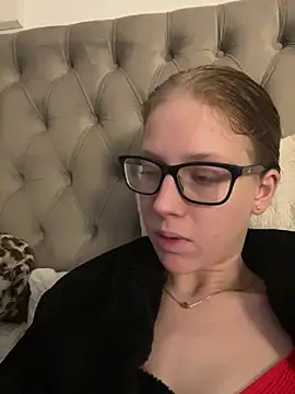 RosieLovexoxx's cam snapshot