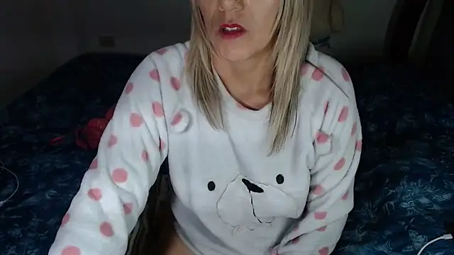 Chantal_hott's cam snapshot