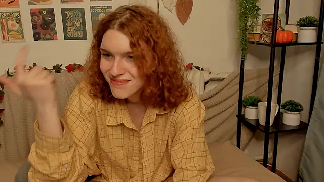 LunarHollow live sex cam