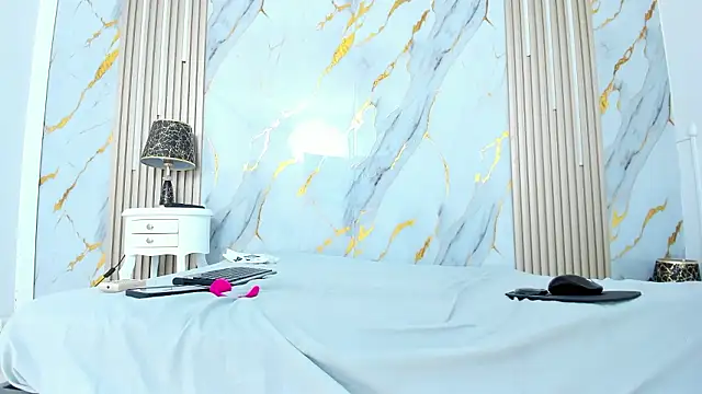 EmmaLebrun live sex cam