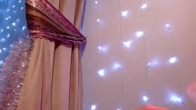 julia_renard's cam snapshot