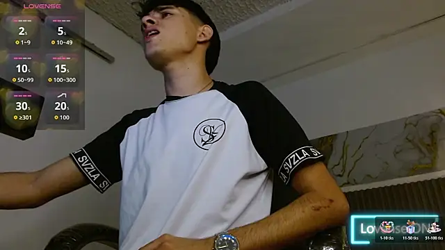 Dyla_n18 live sex cam