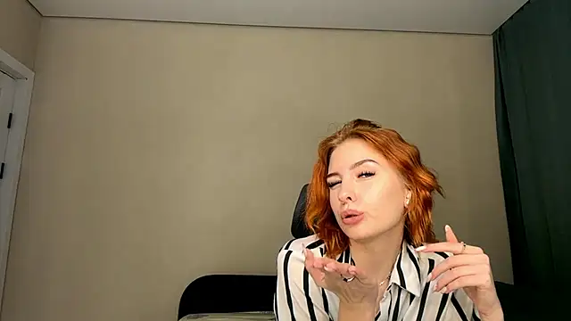 LuxuryRita's cam snapshot