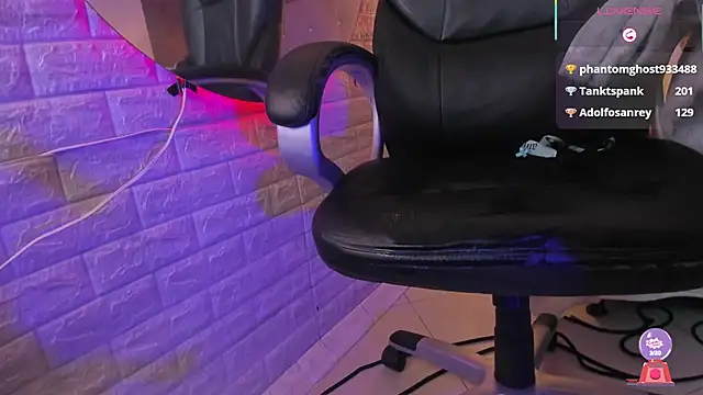 alice__tylor's cam snapshot