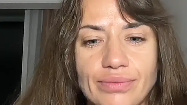 Roriann live sex cam